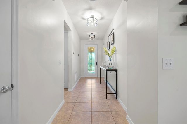 560 SE Monet Drive, Port St. Lucie, FL 34984