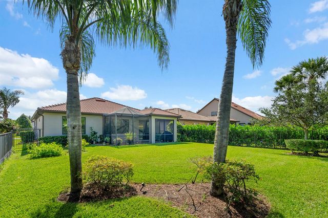 560 SE Monet Drive, Port St. Lucie, FL 34984