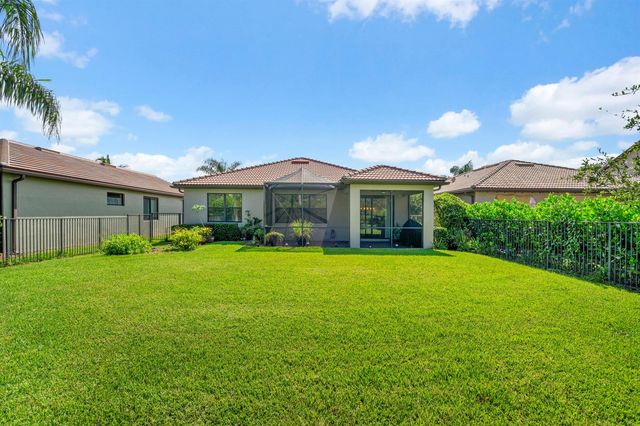560 SE Monet Drive, Port St. Lucie, FL 34984