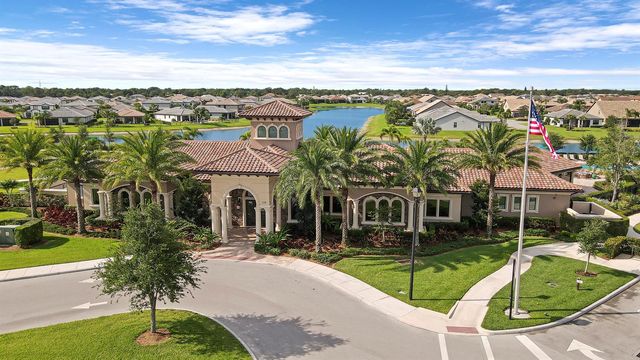 560 SE Monet Drive, Port St. Lucie, FL 34984