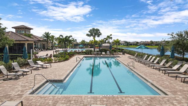 560 SE Monet Drive, Port St. Lucie, FL 34984