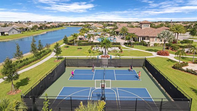 560 SE Monet Drive, Port St. Lucie, FL 34984