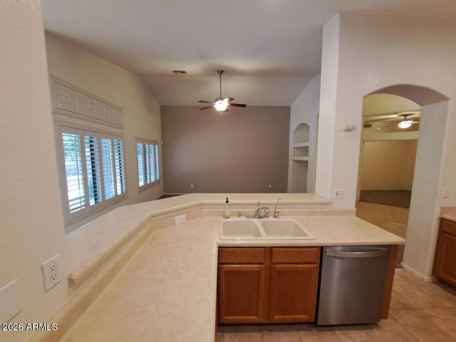 320 W CARDINAL Way, Chandler, AZ 85286