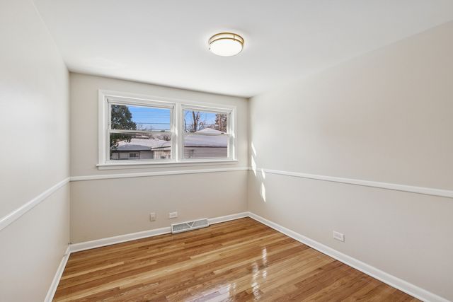 16010 Dobson Avenue, South Holland, IL 60473