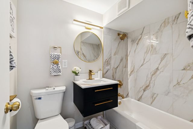 16010 Dobson Avenue, South Holland, IL 60473