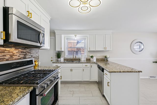 16010 Dobson Avenue, South Holland, IL 60473