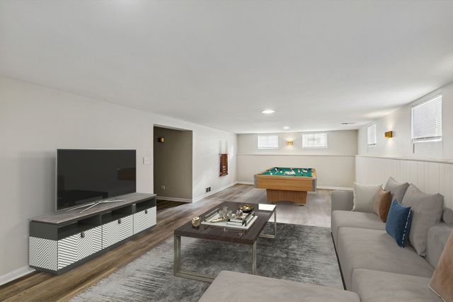 16010 Dobson Avenue, South Holland, IL 60473