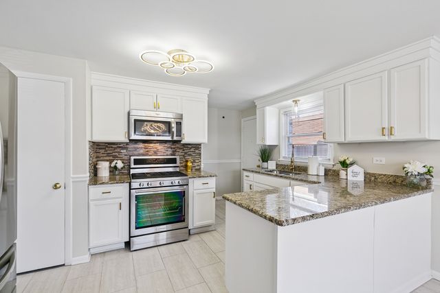 16010 Dobson Avenue, South Holland, IL 60473