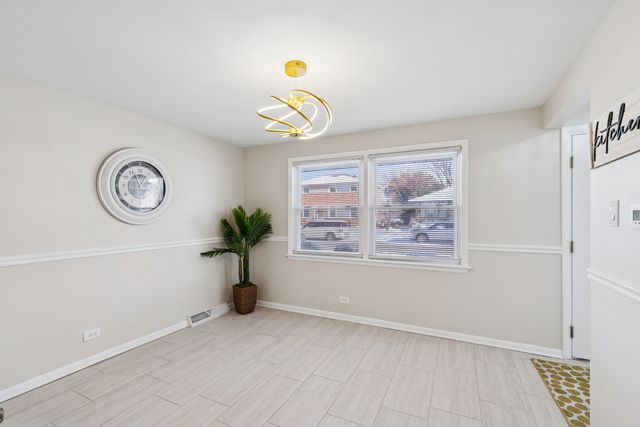 16010 Dobson Avenue, South Holland, IL 60473