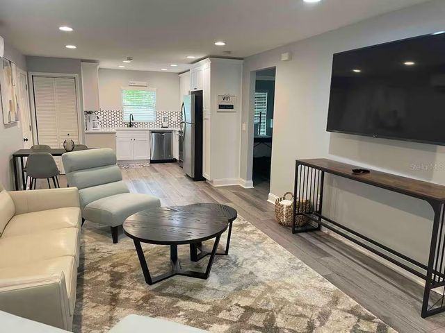 205 W EMILY STREET, Tampa, FL 33603