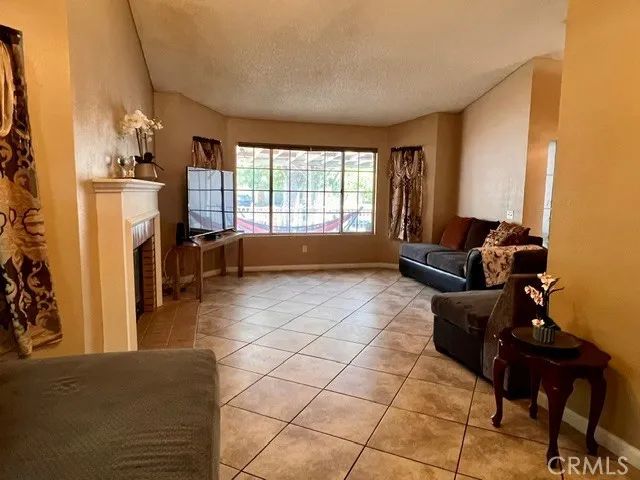 37469 Cambridge Lane, Palmdale, CA 93550