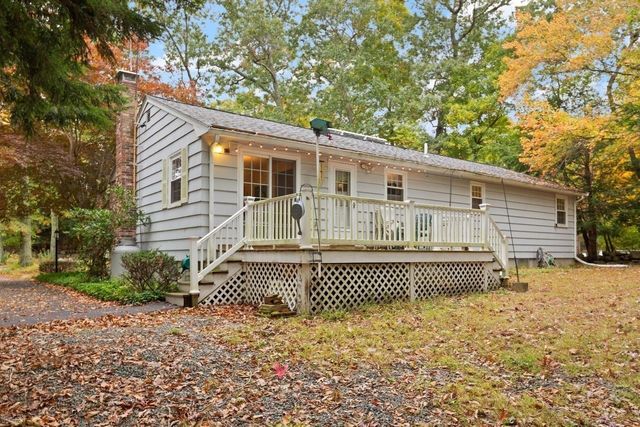 326 Highland St, Stoughton, MA 02072
