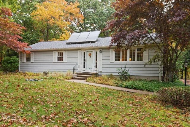 326 Highland St, Stoughton, MA 02072