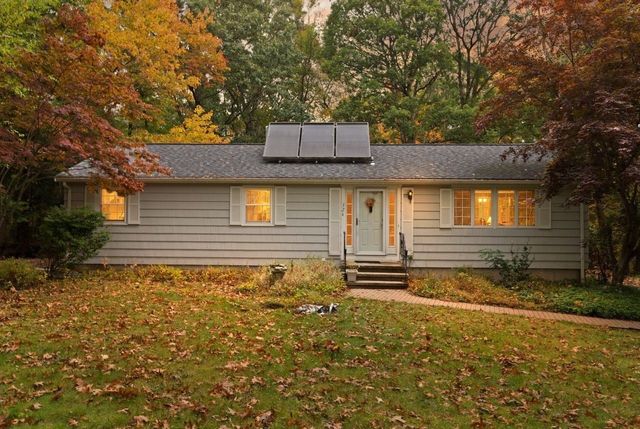 326 Highland St, Stoughton, MA 02072