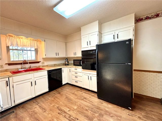 1480 Morgan Drive, Rogers, AR 72756