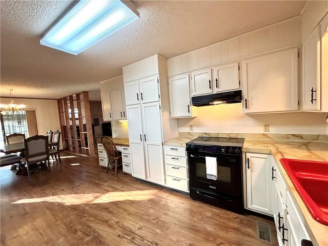 1480 Morgan Drive, Rogers, AR 72756