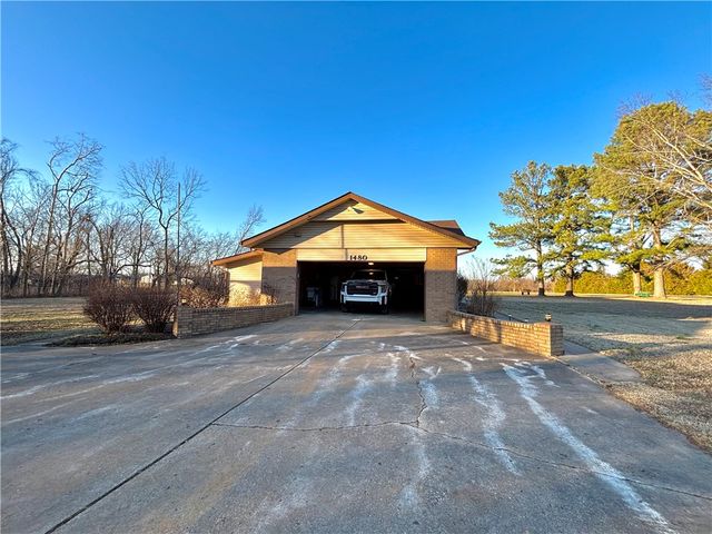 1480 Morgan Drive, Rogers, AR 72756