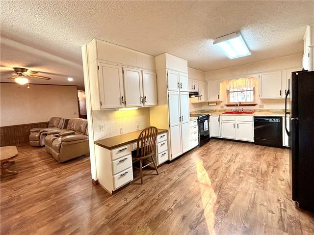 1480 Morgan Drive, Rogers, AR 72756