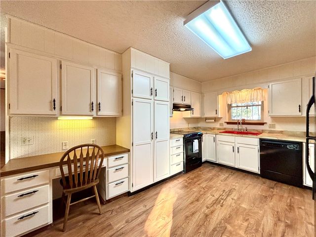 1480 Morgan Drive, Rogers, AR 72756