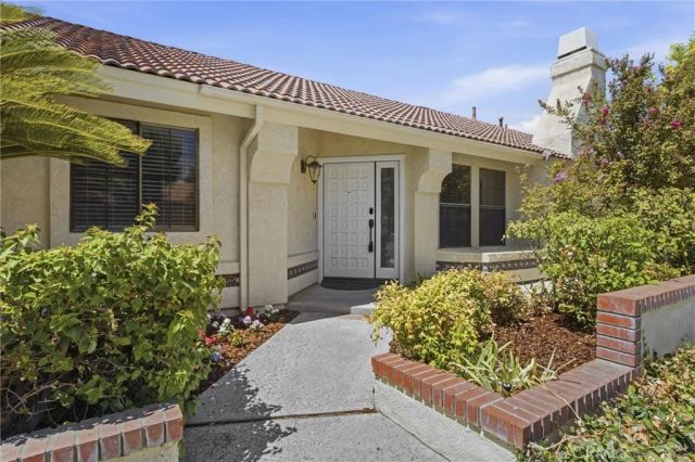 8112 Chaucer, Bakersfield, CA 93311