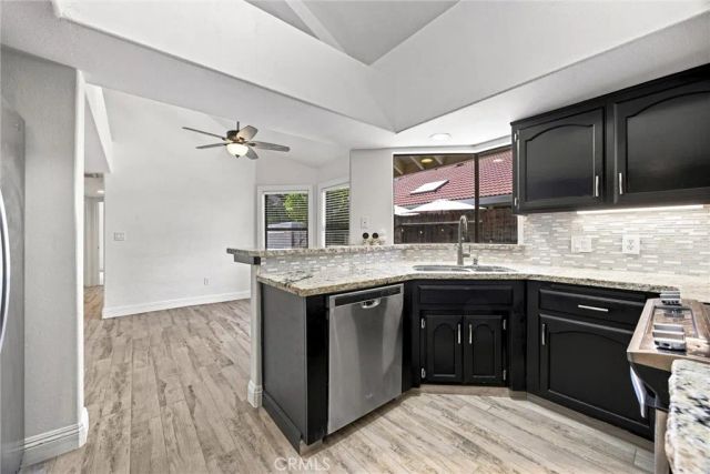 8112 Chaucer, Bakersfield, CA 93311