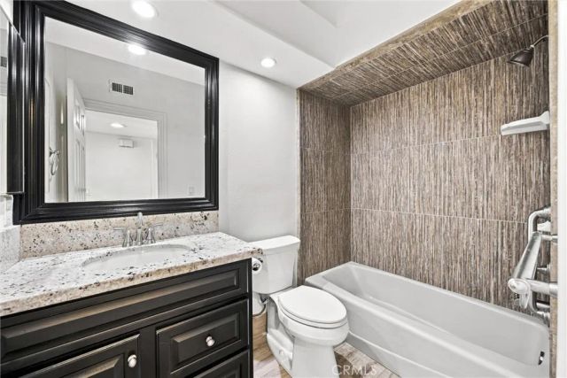 8112 Chaucer, Bakersfield, CA 93311