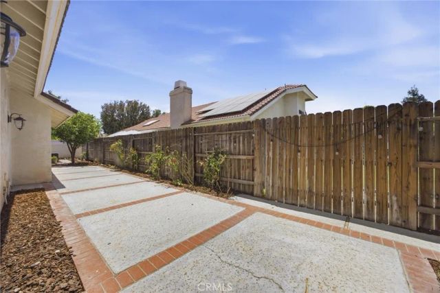8112 Chaucer, Bakersfield, CA 93311