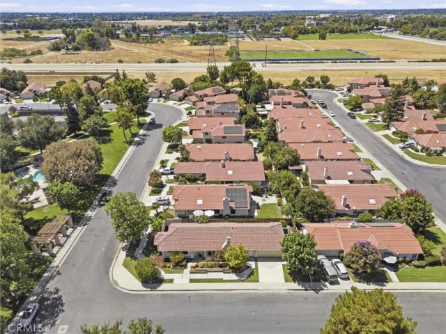 8112 Chaucer, Bakersfield, CA 93311