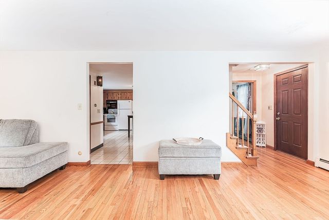 36 Cynthia Road, Seekonk, MA 02771