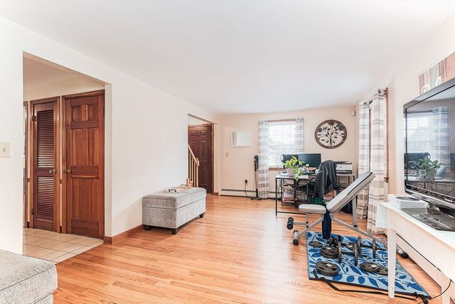 36 Cynthia Road, Seekonk, MA 02771