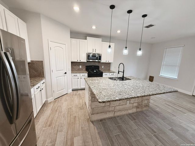 5470 Cypress, Cibolo, TX 78108