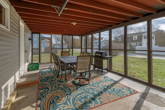 3 Exeter Street, Derry, NH 03038