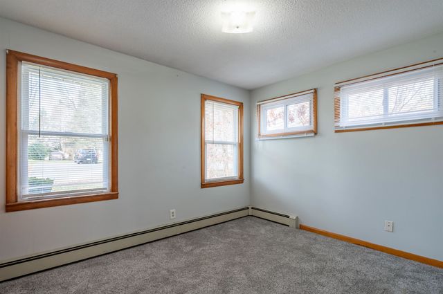 3 Exeter Street, Derry, NH 03038