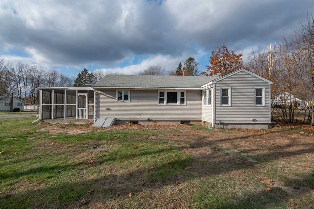 3 Exeter Street, Derry, NH 03038