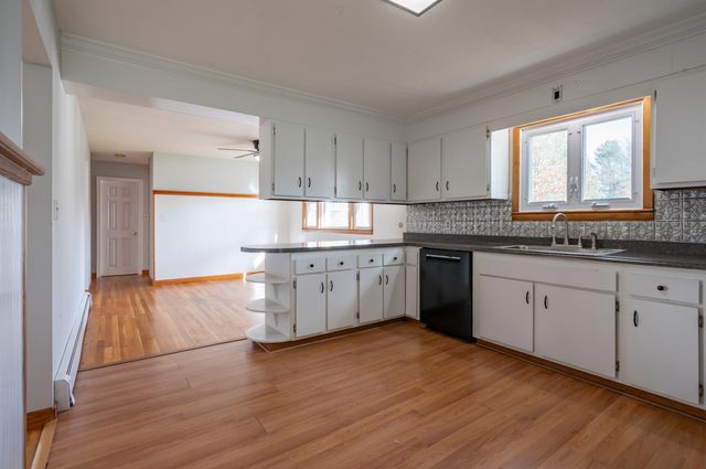 3 Exeter Street, Derry, NH 03038