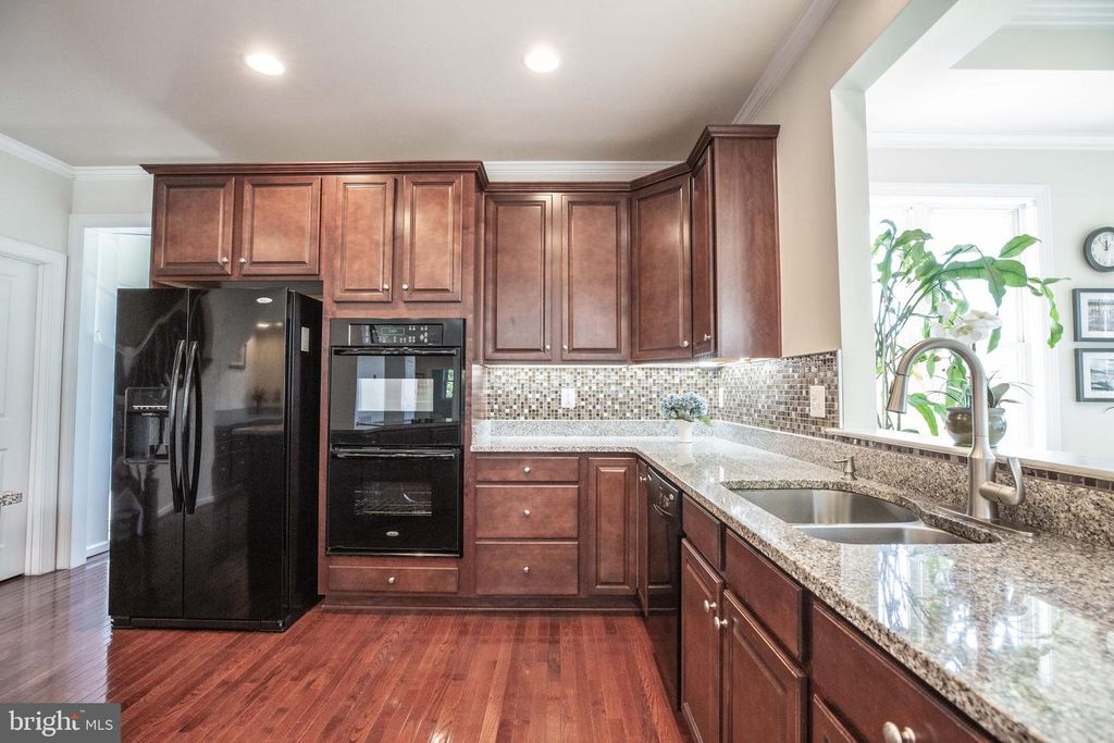 Image 18 of property listing at 11039 HUNTERS VIEW RD, Ellicott City, MD 21042