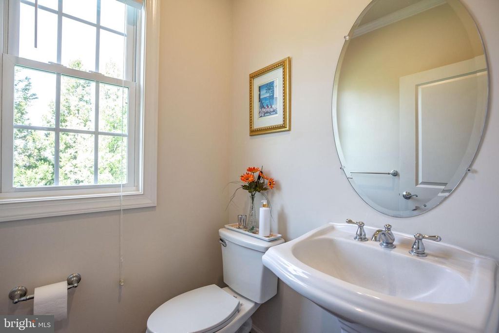 Image 22 of property listing at 11039 HUNTERS VIEW RD, Ellicott City, MD 21042