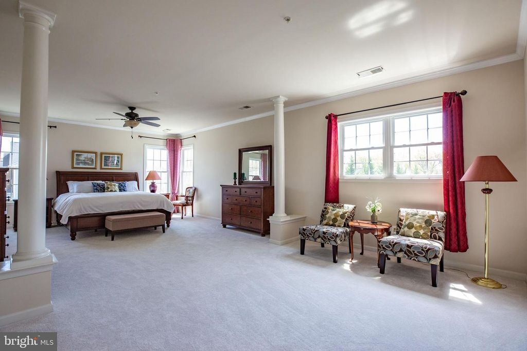 Image 24 of property listing at 11039 HUNTERS VIEW RD, Ellicott City, MD 21042