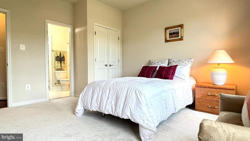 Image 35 of property listing at 11039 HUNTERS VIEW RD, Ellicott City, MD 21042