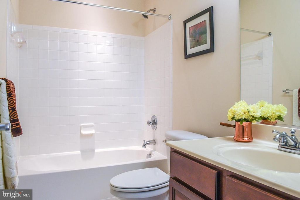 Image 44 of property listing at 11039 HUNTERS VIEW RD, Ellicott City, MD 21042