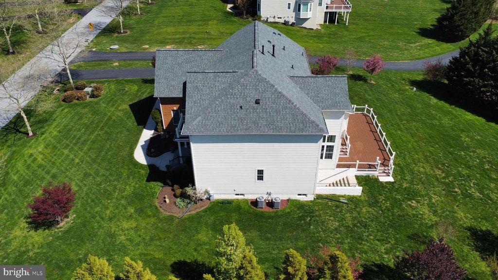 Image 58 of property listing at 11039 HUNTERS VIEW RD, Ellicott City, MD 21042