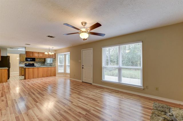 3302 Creek Shadows Drive, Houston, TX 77339