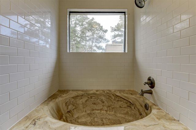3302 Creek Shadows Drive, Houston, TX 77339