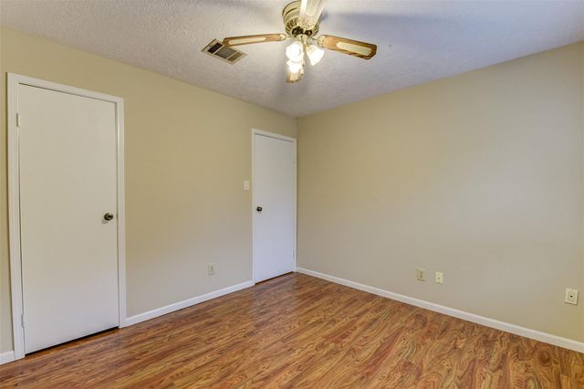 3302 Creek Shadows Drive, Houston, TX 77339
