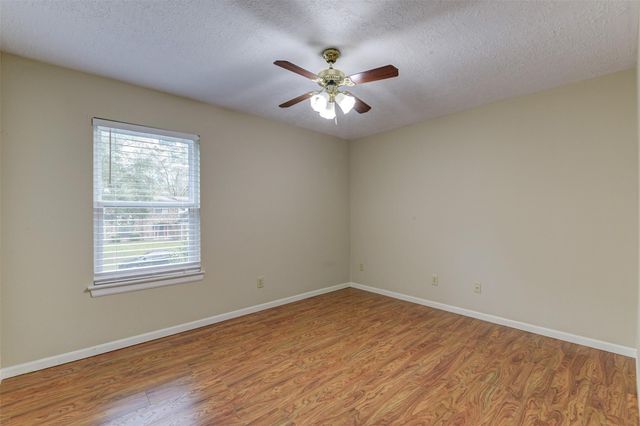 3302 Creek Shadows Drive, Houston, TX 77339