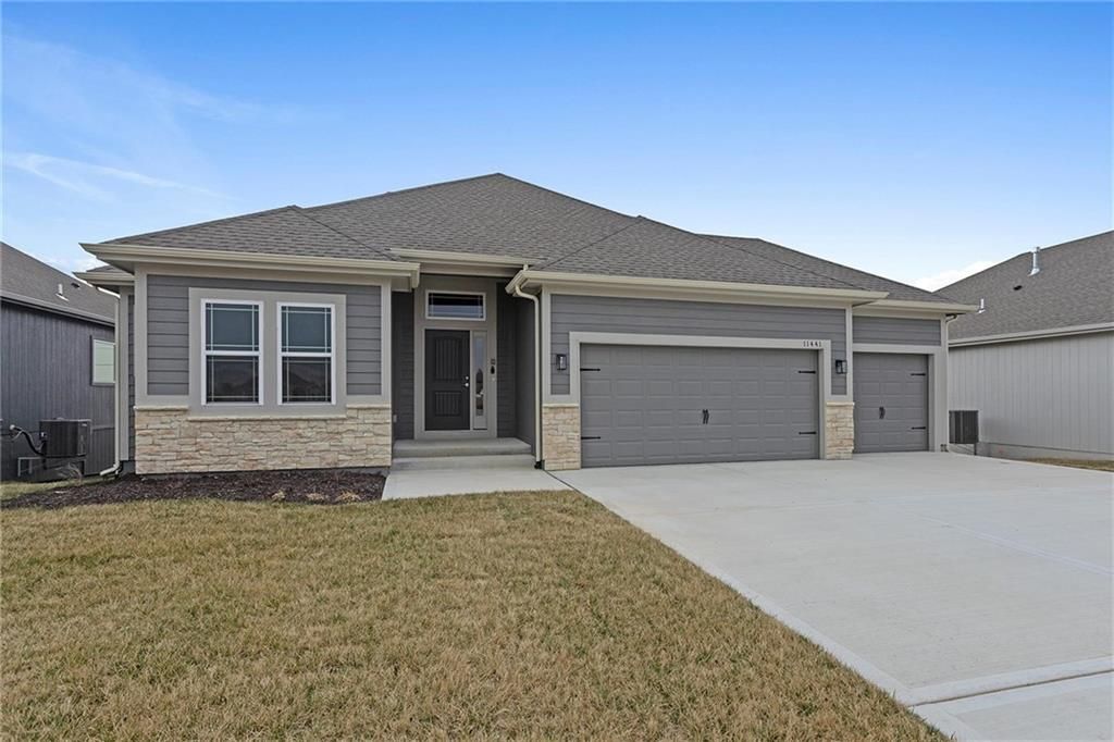 11146 N Bristol Avenue, Kansas City, MO 64156