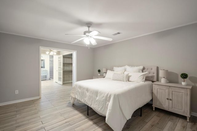 5918 Par Four Drive, Houston, TX 77088