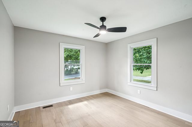 1005 Pinedale Drive SE, Smyrna, GA 30080