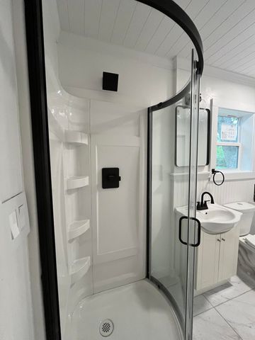 1428 S Pickwick Avenue, Springfield, MO 65804