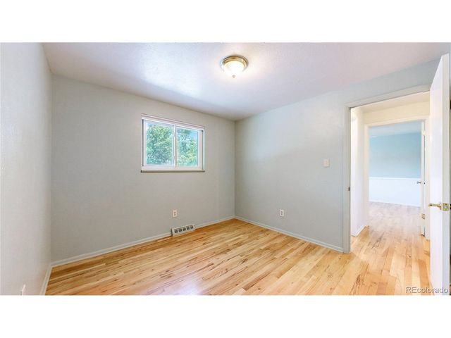 963 S Jamaica St, Aurora, CO 80012